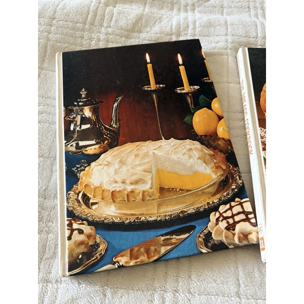 Southern Living Cookbook Lot Of 2 Breads / Pies And Pastries 1972 Vintage